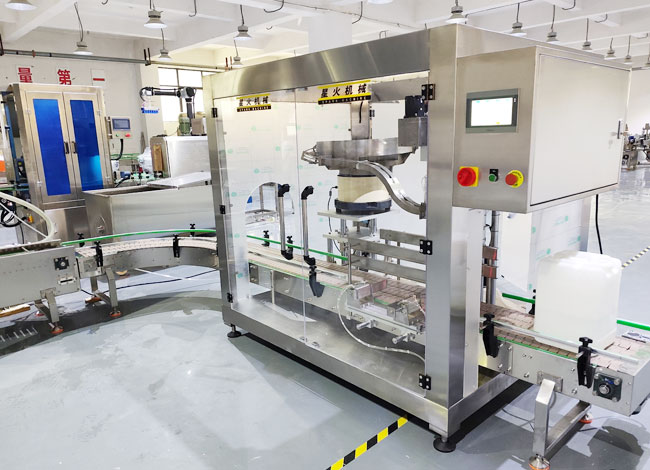 全自动化工桶理盖上盖旋盖机