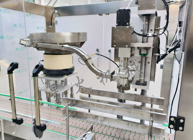 全自动化工桶理盖上盖旋盖机